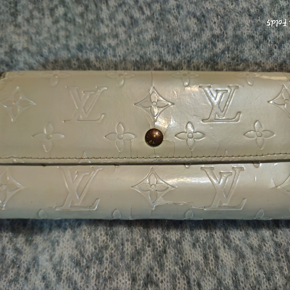 Louis Vuitton Sarah Vernis wallet